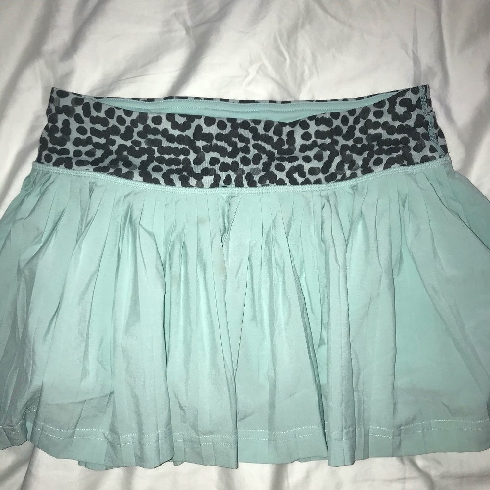 Lululemon tennis skirt size 4